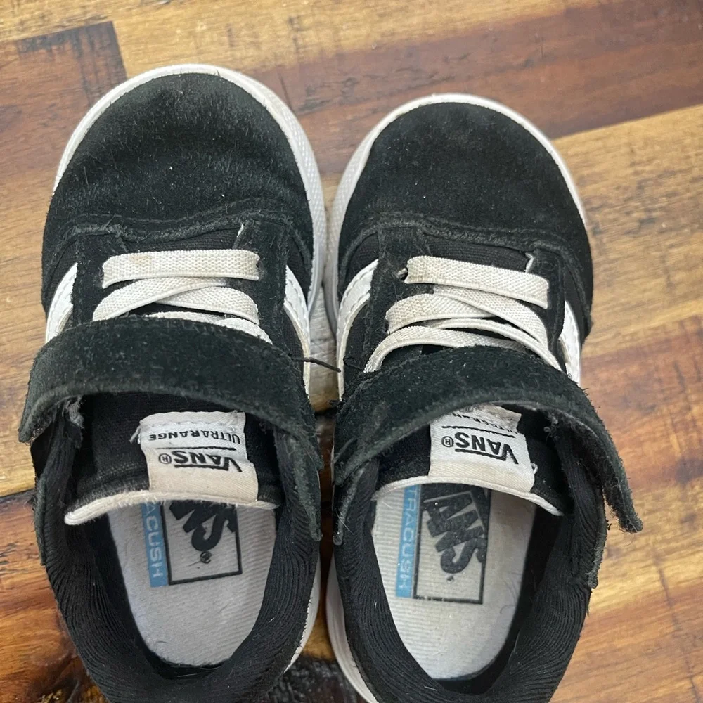 Vans Kids Ultrarange 66 V Black White Sneakers - Picture 8 of 12